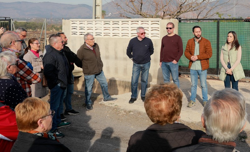 El govern municipal dona solució als veïns de les partides Bovar, la Molinera i Senillar i arreglarà, juntament amb el Vedat Arrosser, el col·lector d'aigües, després de quasi 5 anys de reivindicacions